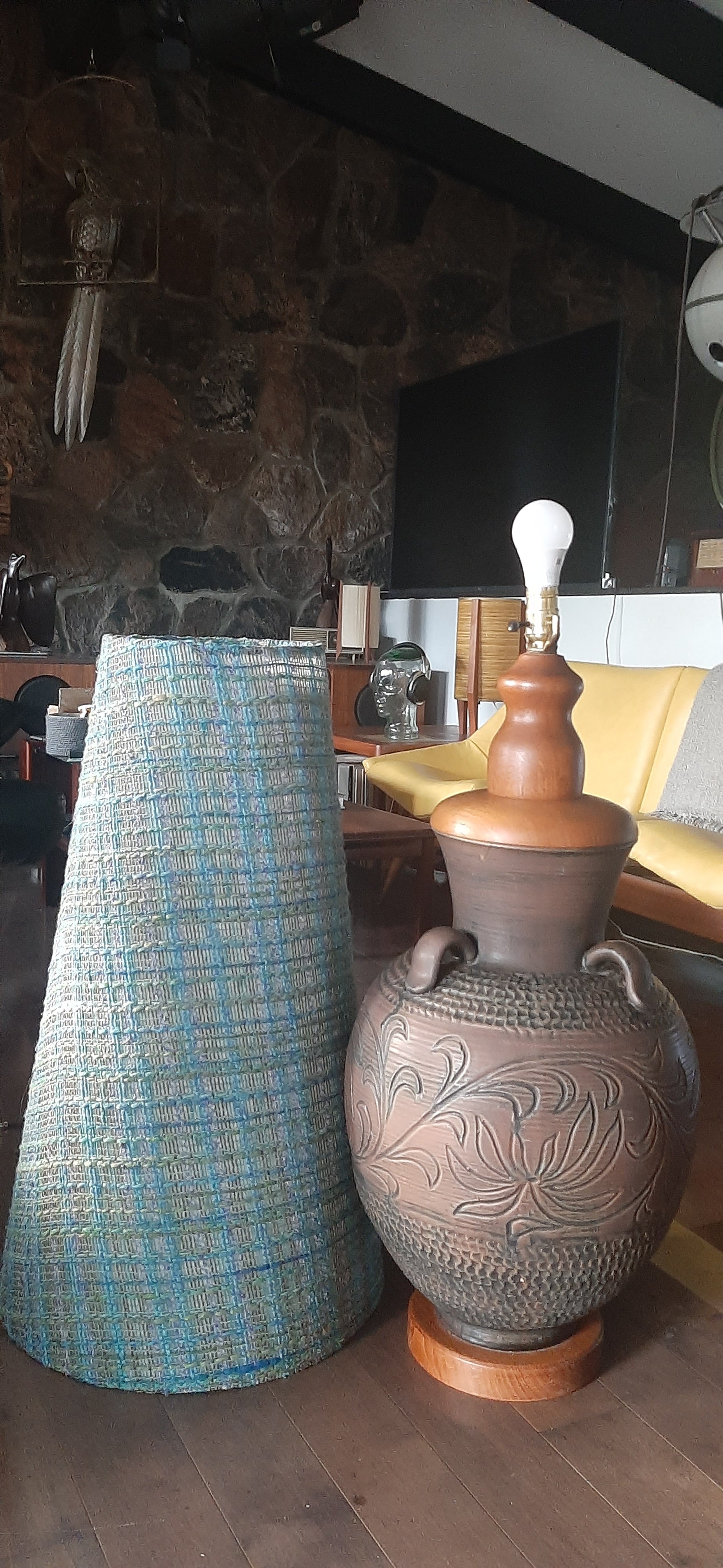Large Mid-Century Modern Floor Lamp, H 60" (with lampshade)