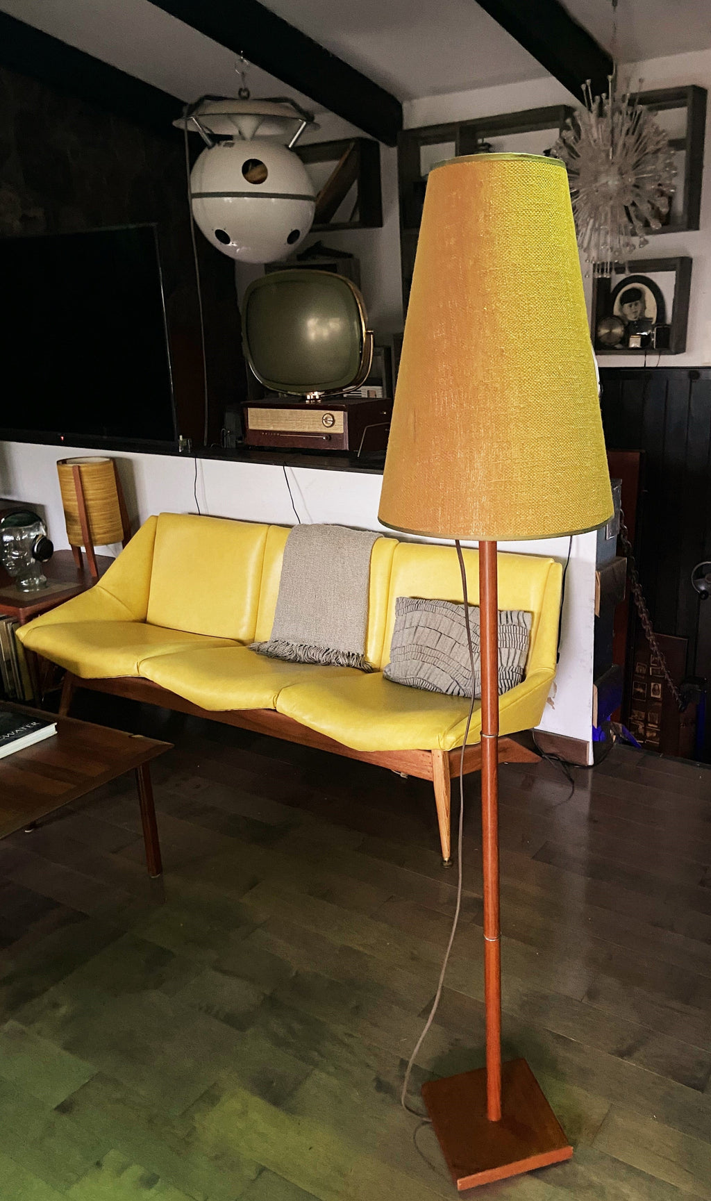 Mid Century Modern Teak Wood Floor Lamp, H 63" (with lampshade)