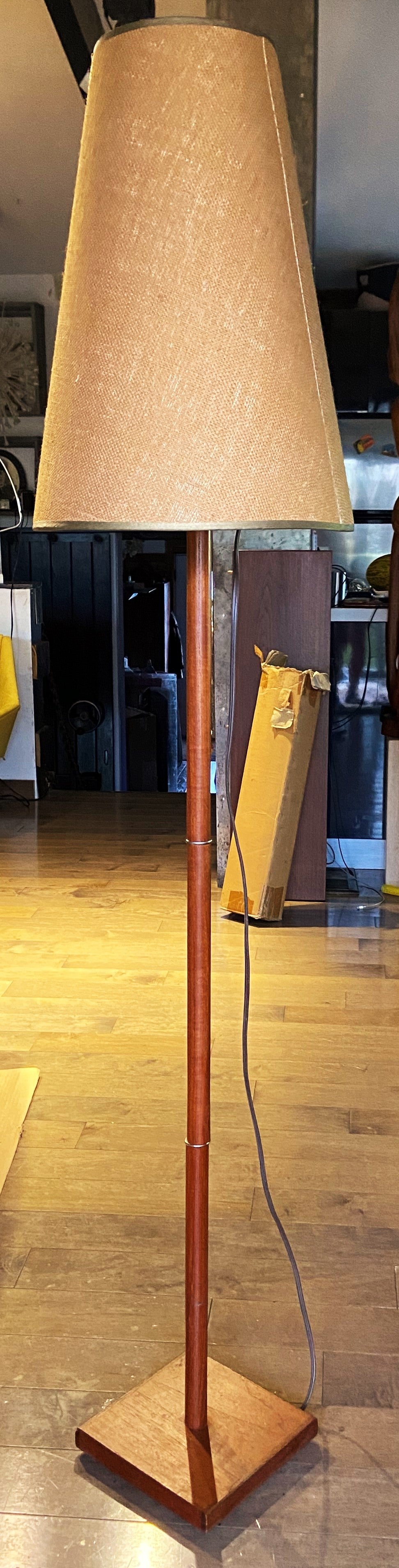 Mid Century Modern Teak Floor Lamp, H 63" (with lampshade)