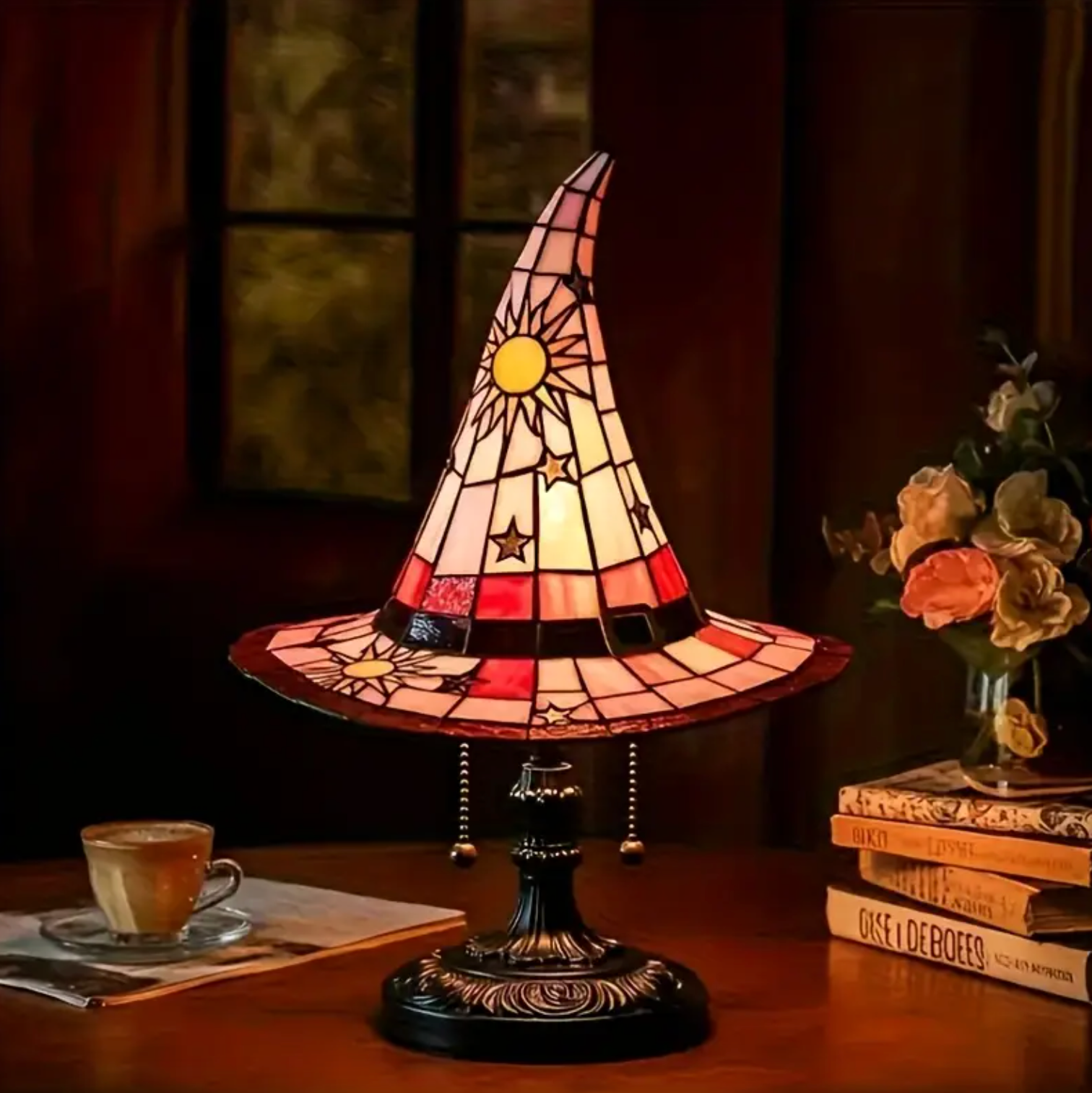 MystiHat – Lamp with Enchanted Glow