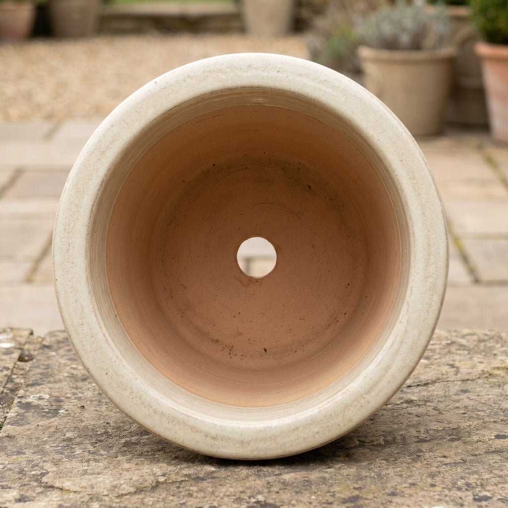 Ceramiczna Donica Zewnętrzna 25cm — widok z góry z otworem drenażowym